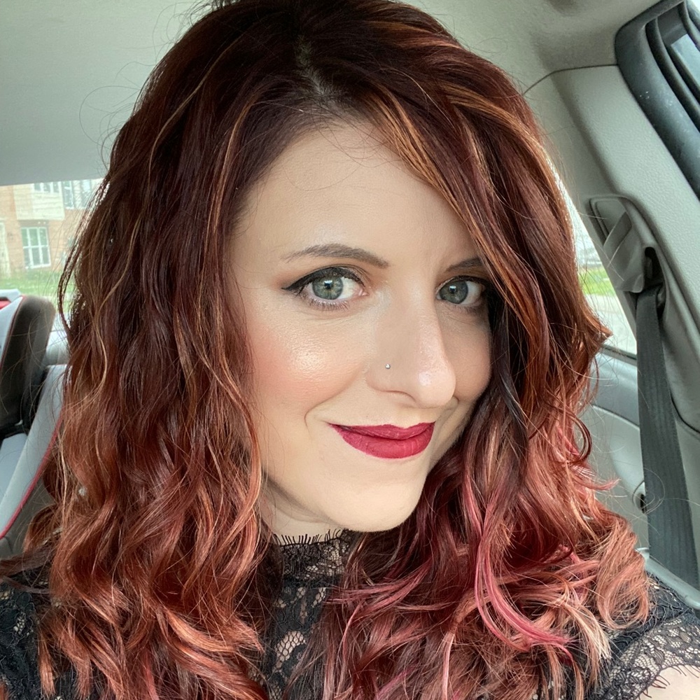 Meet your Posher, Katelyn